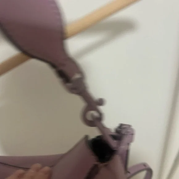 Liebeskind Dusty Pink Leather Shoulder Bag - Picture 5 of 7